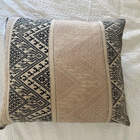Batik style Pillow from Amber Interiors (with Insert) - Picture 2 of 3